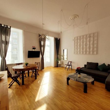 Przytulne Apartamenty W Centrum Warszawy Lok 2 วอร์ซอ ภายนอก รูปภาพ