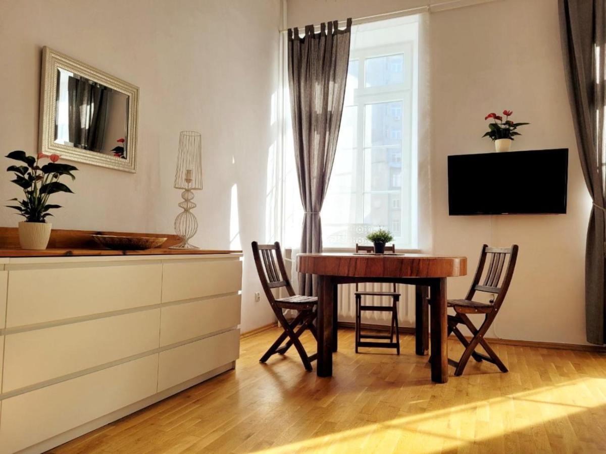 Przytulne Apartamenty W Centrum Warszawy Lok 2 วอร์ซอ ภายนอก รูปภาพ